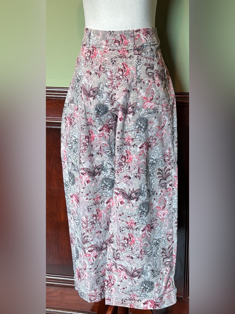 Chico's Pink and Gray Floral Wide-Leg Pants